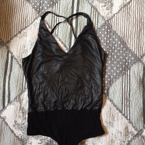 Vegan leather cross cross guess bodysuit